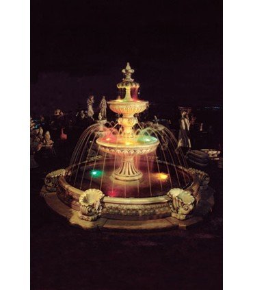 FUENTE OVIEDO CON LUZ