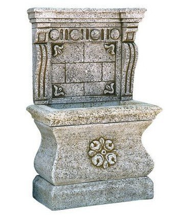 Pila Árabe con rosetón y frontal Retablo.