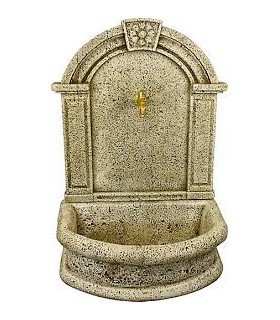 Fuente de margaritas en piedra artificial.