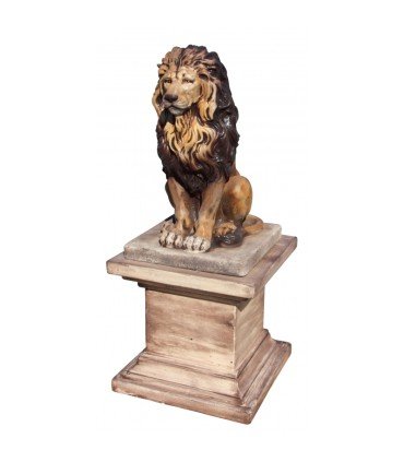 León con pedestal en piedra