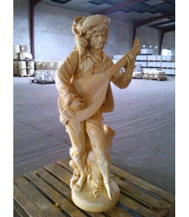 ESTATUA BOHEMIO