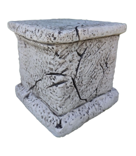 Pedestal antiguo en piedra artificial